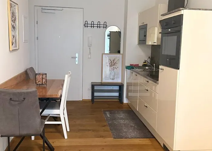 Cozy 2br In Floridsdorf Area 公寓