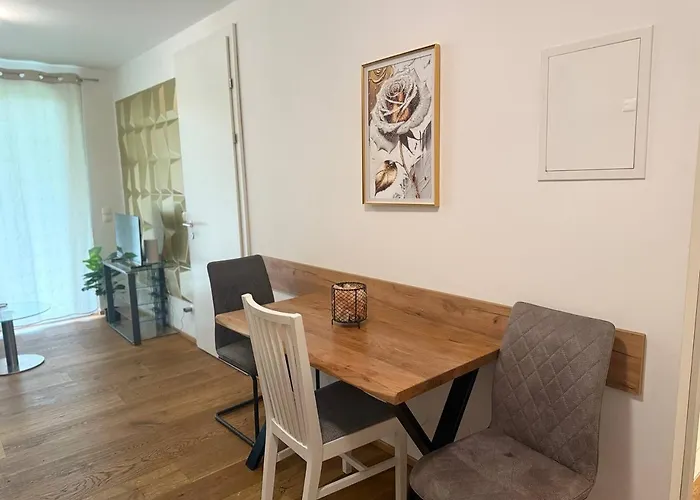 Cozy 2br In Floridsdorf Area * 维也纳